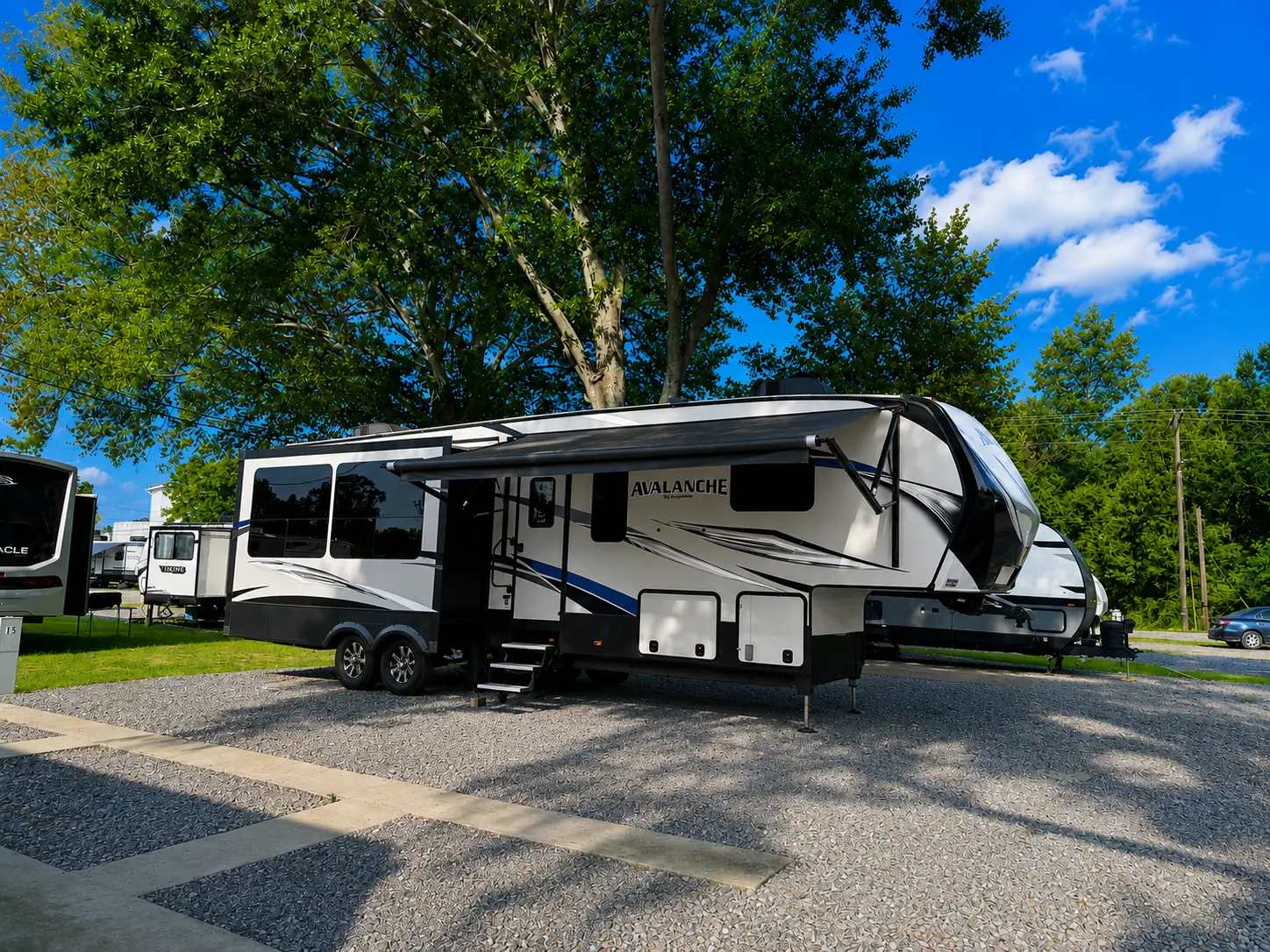 Full hookup RV site at Feliciana Oaks RV Park
